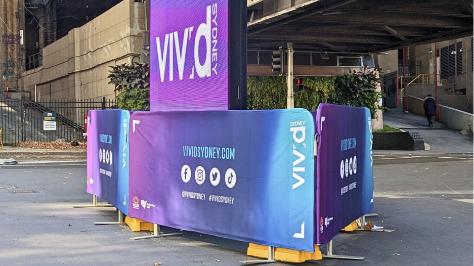 Polyester Fitted Crowd Control Barriers Vivid Sydney